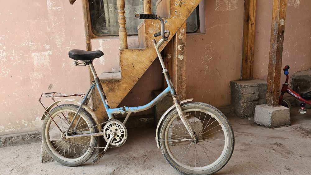 Десна Велосипед сотилади юриб турибди