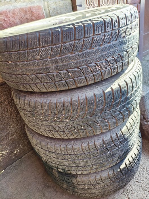 Продам диски с зимней резиной