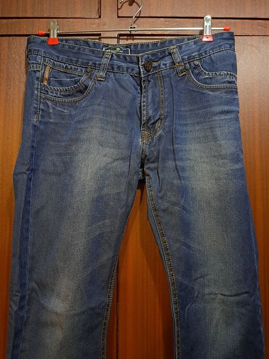 Продава мъжки дънки номер 32, 33