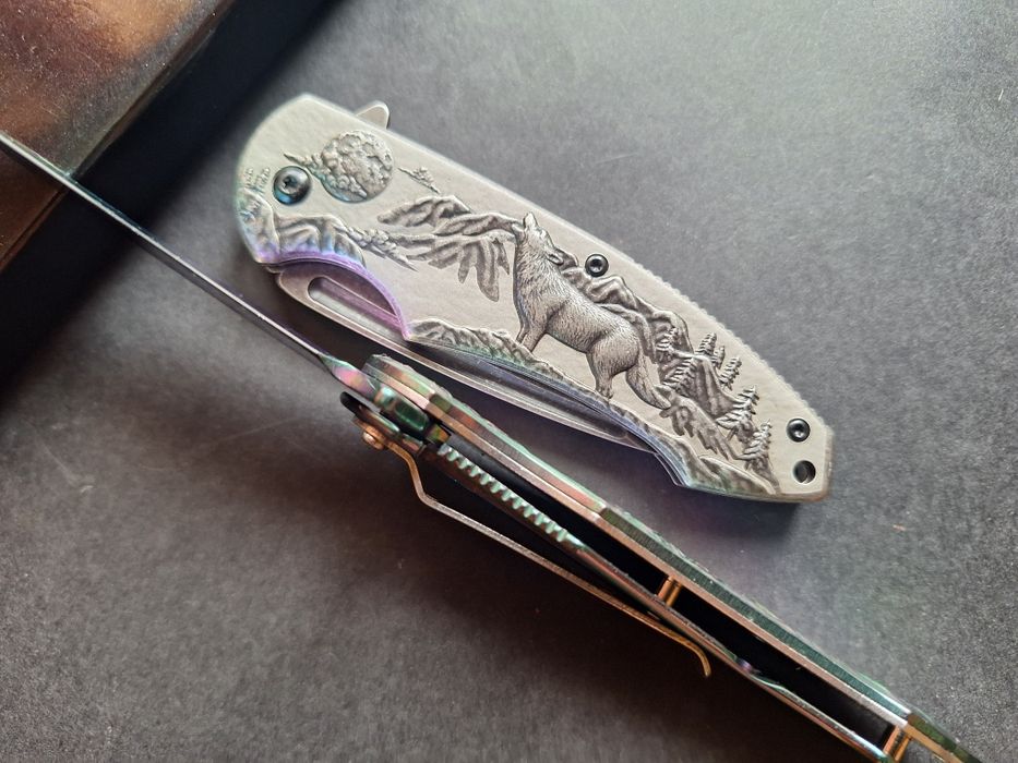 Сгъваем полуавтоматичен 3D релефен нож-Вълк