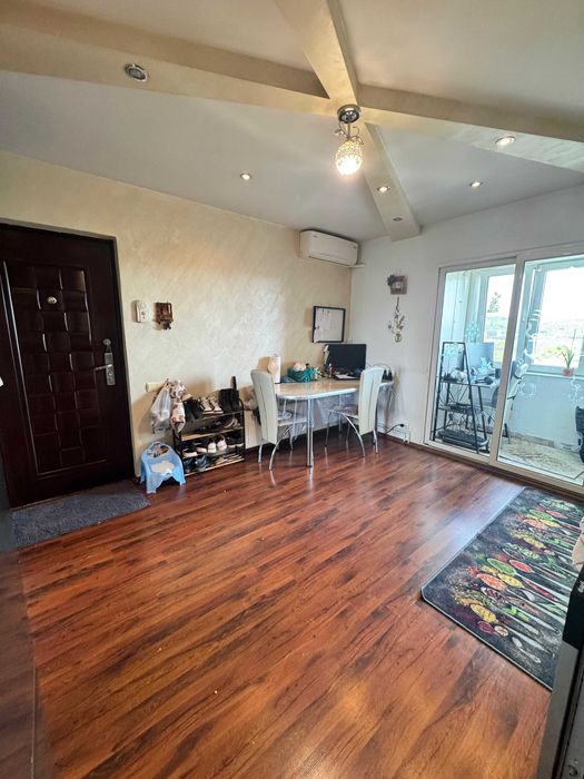 Vand Apartament 2 dormitoare + living