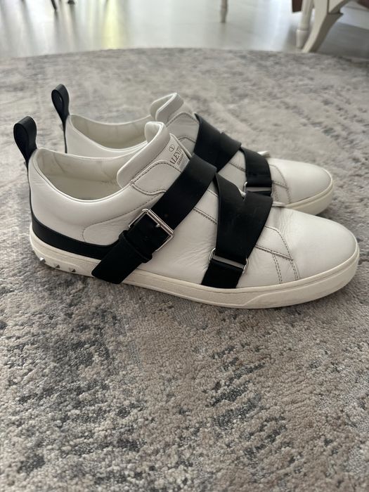 adidasi valentino rockstud