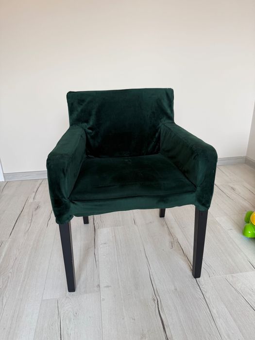 Стол с облегалки за ръце /кресло/