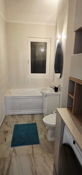 Inchiriez apartament