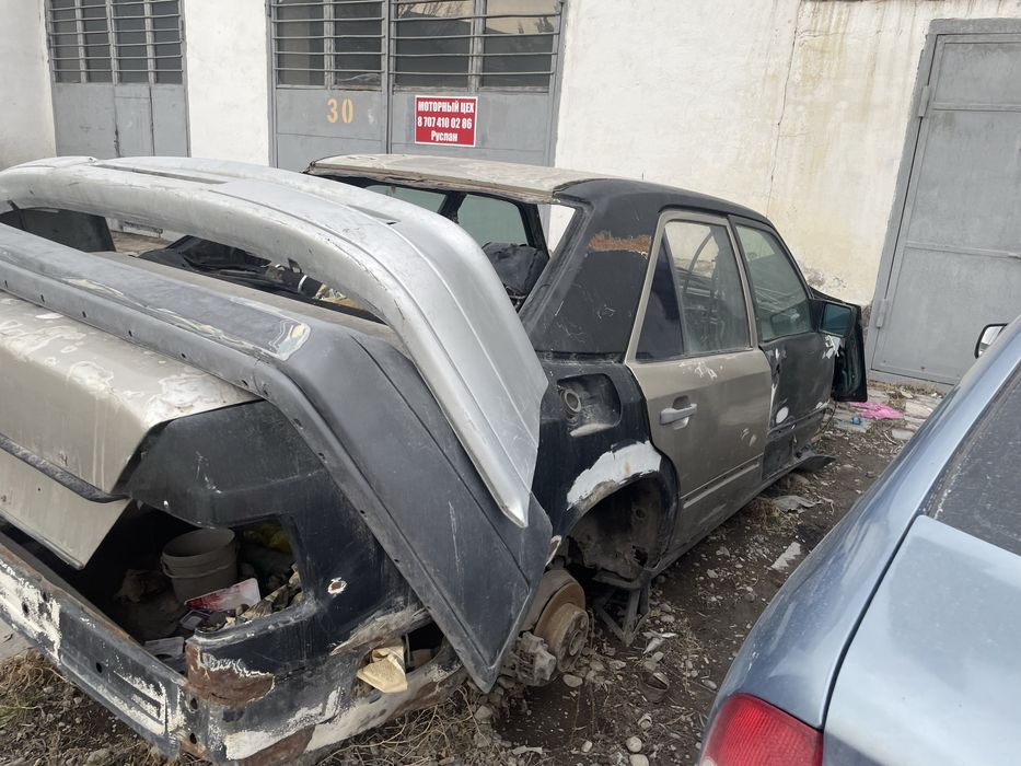 Продам мерс 124 е280