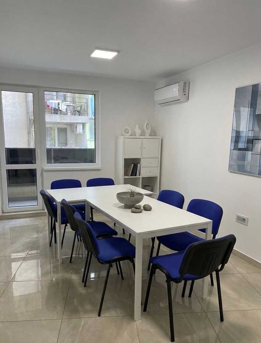 Дава се под наем Офис в Бургас, Център - 100 кв.м за 119.34 € - Снимка #2