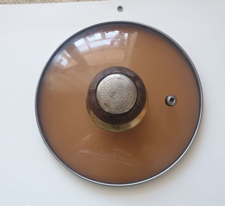 Крышка  диаметр 16,5 см.