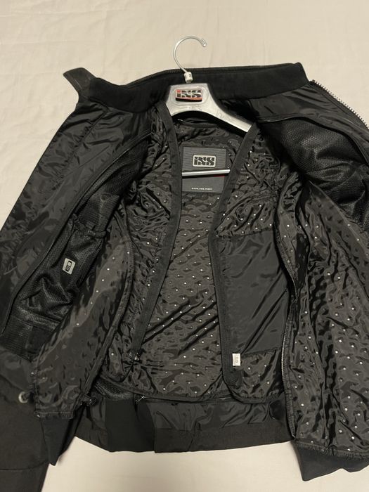 Мото яке iXS.