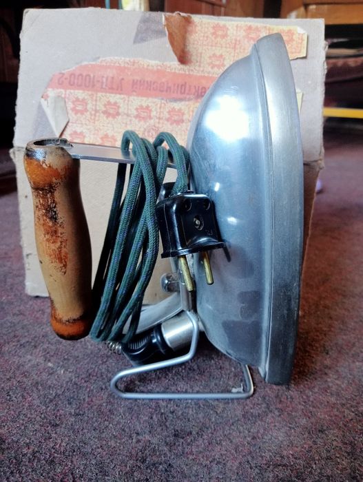 Утюг советский новый