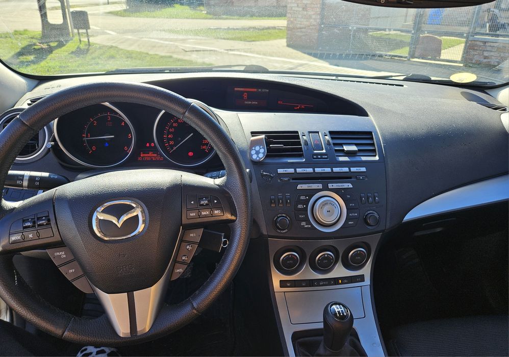 Vând Mazda 3, 2010