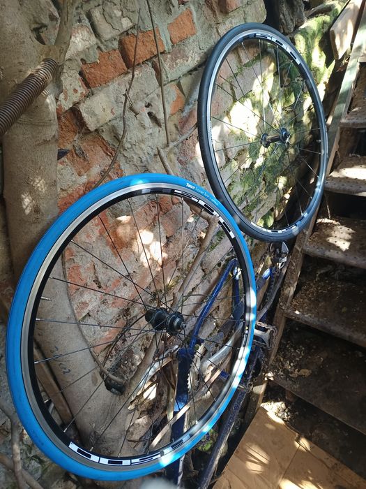 Roți cursieră Shimano R500