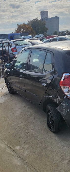 Dezmembrez Hyundai I10 -  cod motor: G4HG / cod culoare: BG