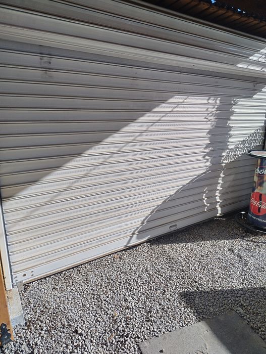 Ролетна щора с дистанционно