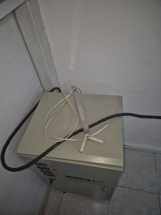 Стабилизатор напряжения