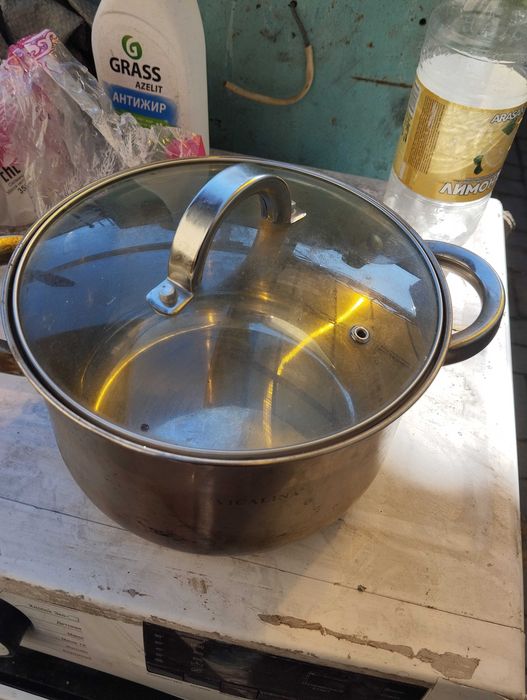 Кастрюля с стеклянной крышкой бу