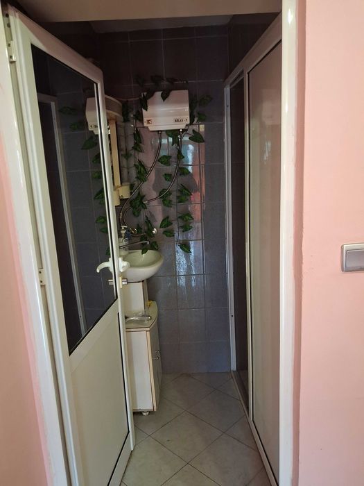 Давам ателие под наем