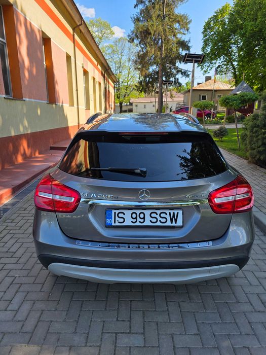 Mercedes-Benz GLA 200d 4MATIC – proprietar, stare excelentă