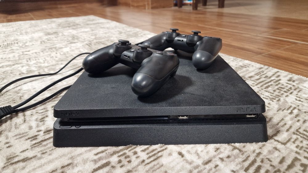 Ps 4 slim 500gb 2x controllere