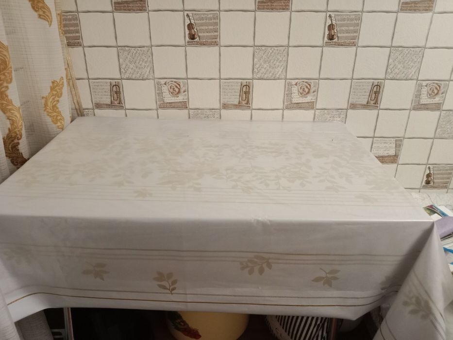 Продам стол недорого