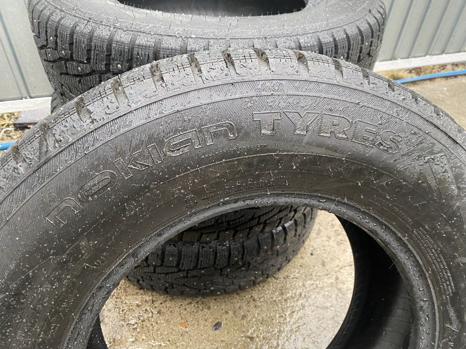 Зимние шины 225х70 R16