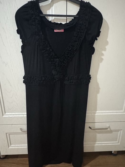 Продам платья футляр