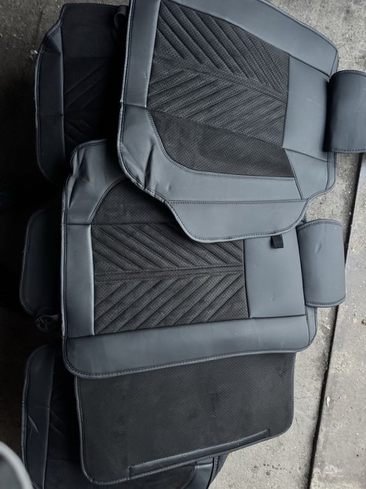 Чехлы на авто.