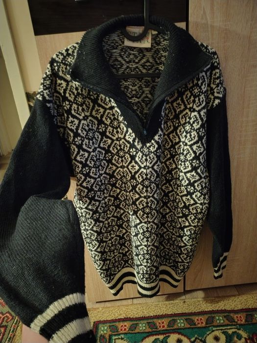 Pulover barbatesc - mar. M