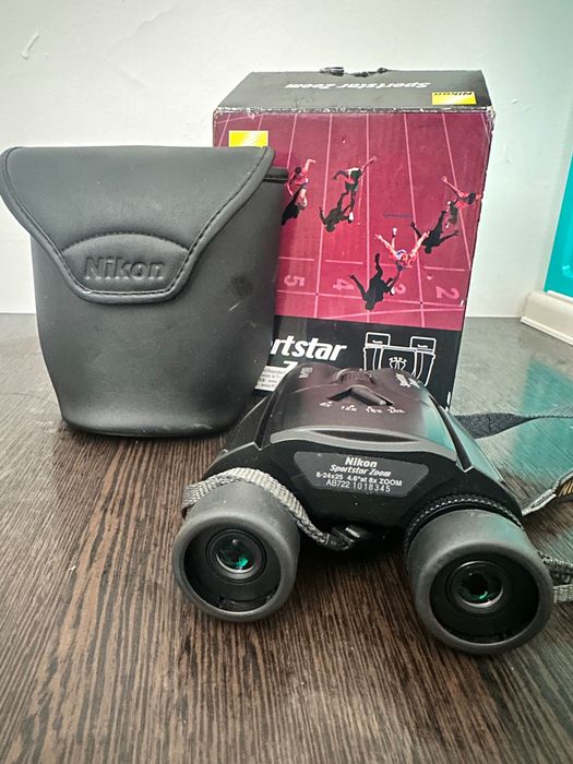 Бинокль NIKON  Sportstar Zoom 8–24×25,