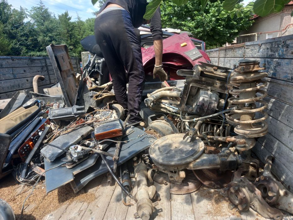 2108,09,099 га запчастлар бор