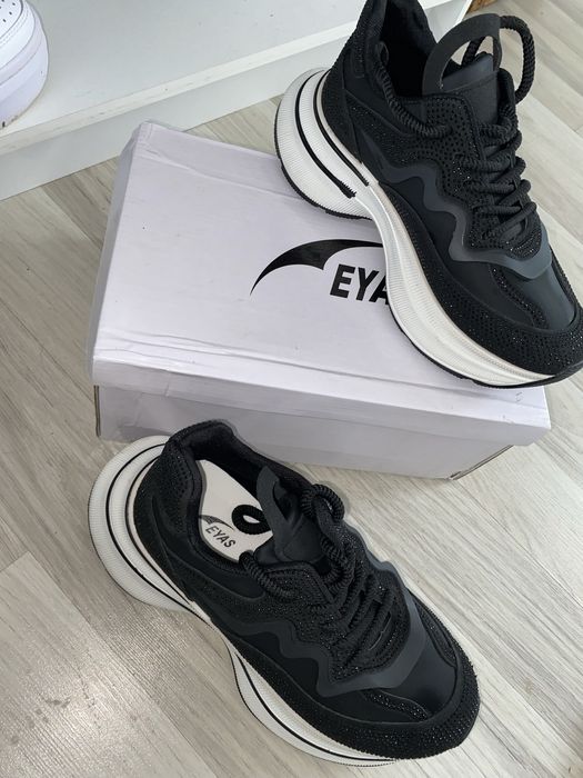 Дамски маратонки