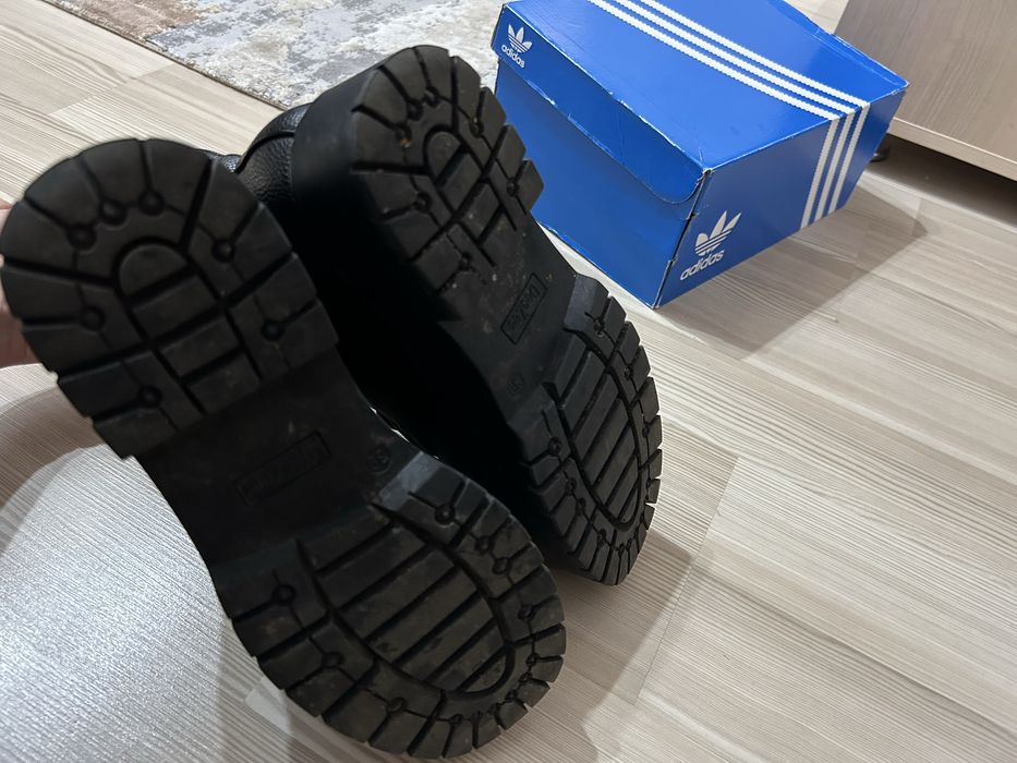 Ghete cu fermoar marimea 39