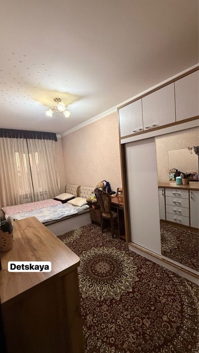 Uy sotiladi 4xona Yangiyol shahardan