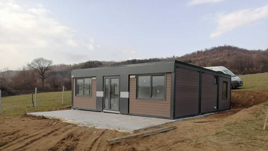 Casa Modulara, Garaje Auto si Containere stil birou din structura metalica si panou sandwich termoizolant