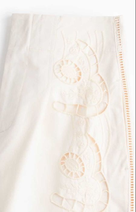 Новые брюки с вышивкой H&M, размер 46EUR (52/56)