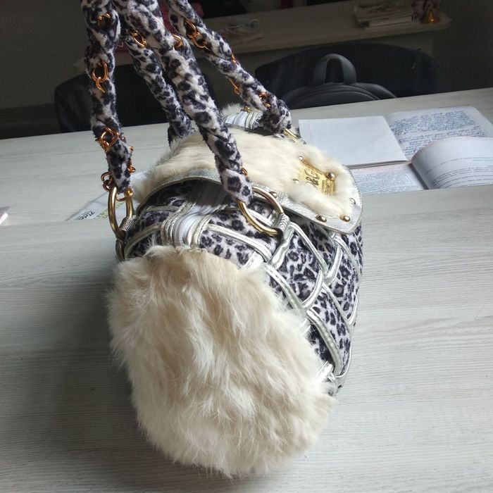 dolce gabbana puxli hozirgi havoga mos ajoyib ayollar sumkasi