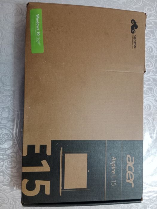 Ноутбук Acer в рабочем состояний