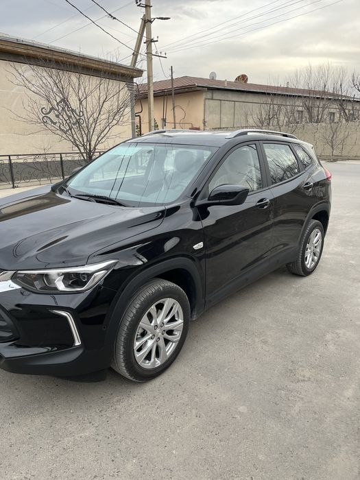 Трекер сотилади с