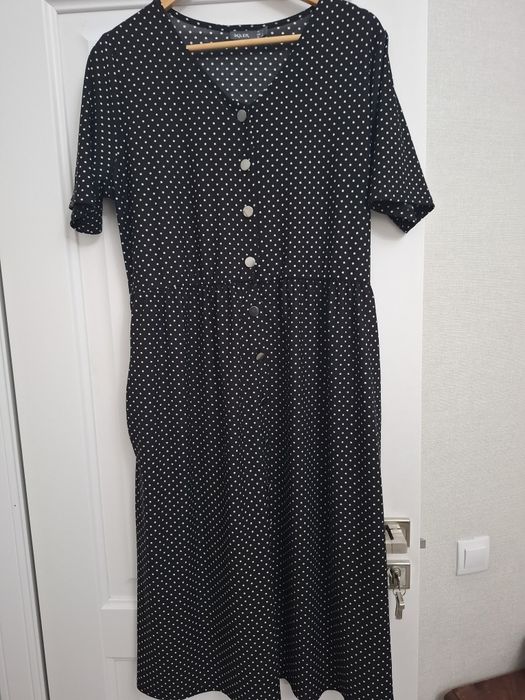 Женское.    платье