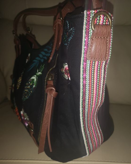 Poșetă Desigual foarte frumoasă