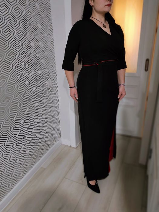 Продается красивый костюм