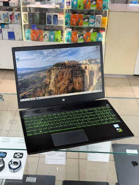 HP Pavilion Gaming — i5-8300H / 16GB / 512GB / GTX 1060