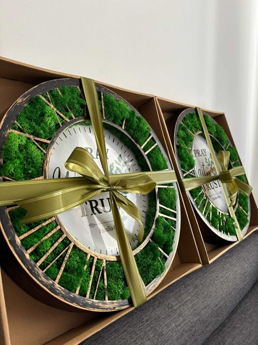 Ceas cu licheni personalizat