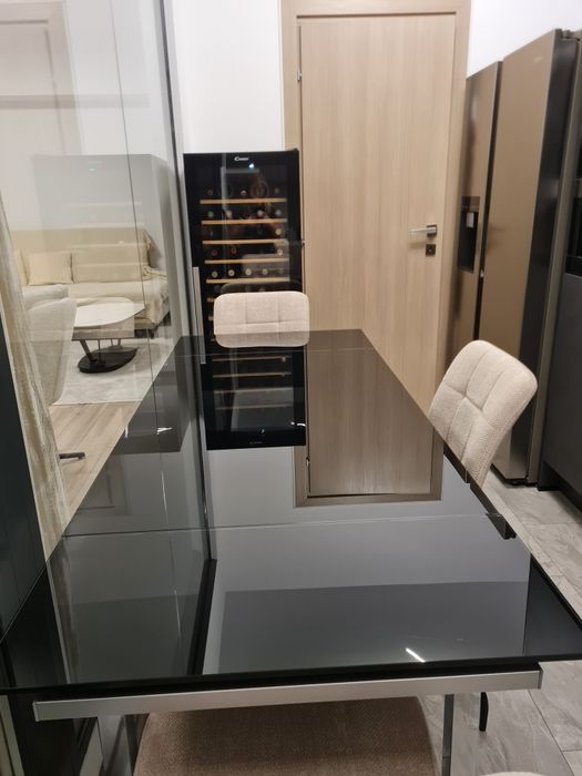 Vând  masa  in sticla  neagra diario in Bucuresti