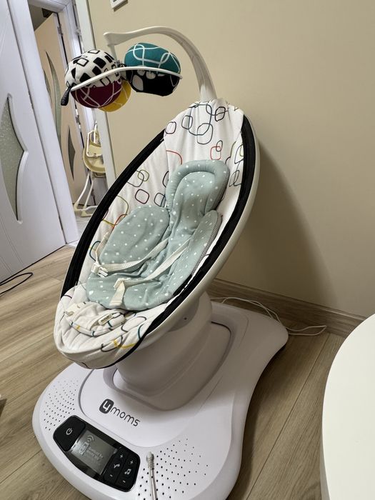 Електрическа бебешка люлка mamaRoo 4.0