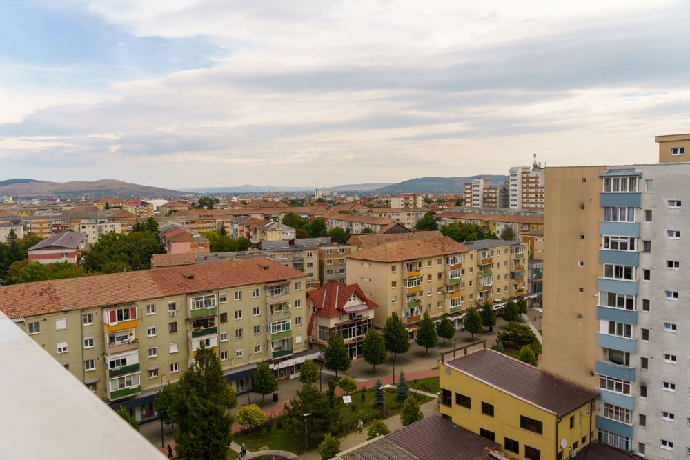 De închiriat: Apartament 2 camere cu vedere panoramică pe Bulevardul Transilvaniei, Alba Iulia, intre Cec si Digi