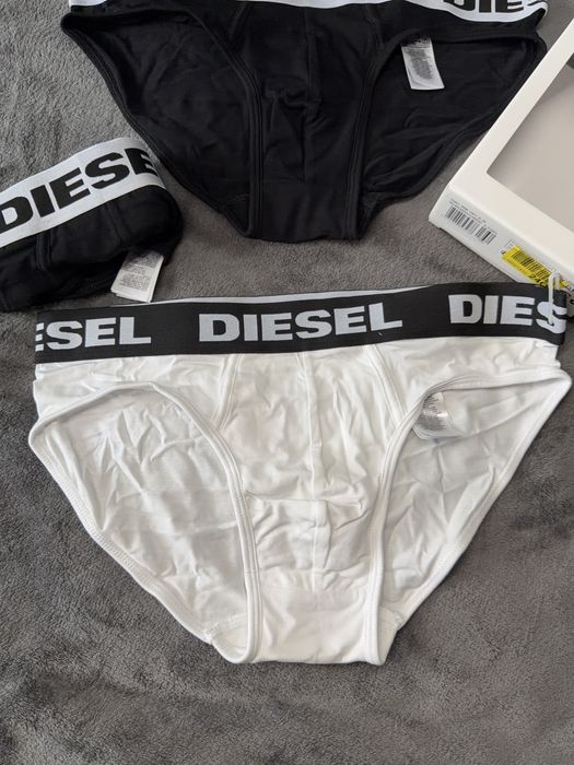 Diesel Umbr set 3 chiloti negru-negru-alb marimea XL noi originali