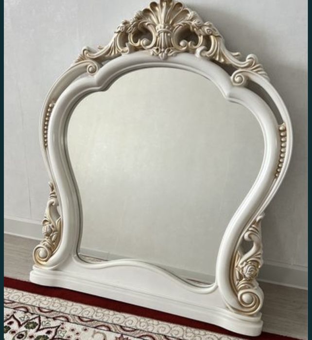 Продам спальный гарнитур