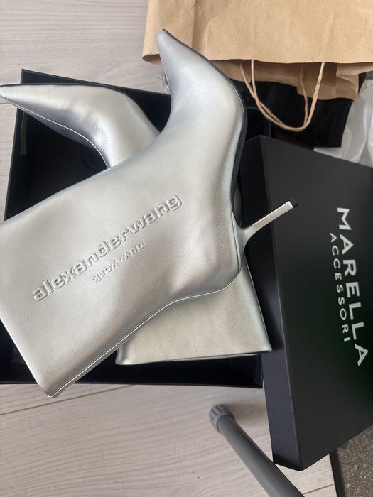Продам новые оригинальные ботильоны Alexander Wang