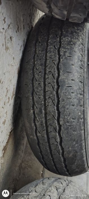 Продам покрышки легковой автомобиль Дамас R12