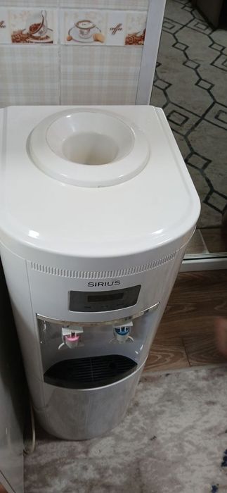 Кулер для воды Sirius